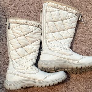 Waterproof Quilted Winter Ugg Boots - White